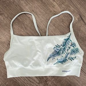 Patagonia quick dry bra (new)